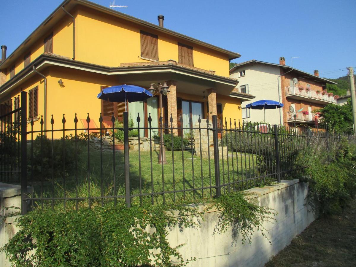 Il Risveglio Dei Sensi Villa Fossato di Vico Exterior photo